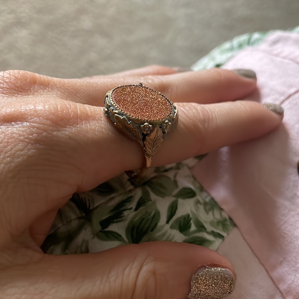 Vintage Goldstone Big Circle Fairy Leaf Ring
